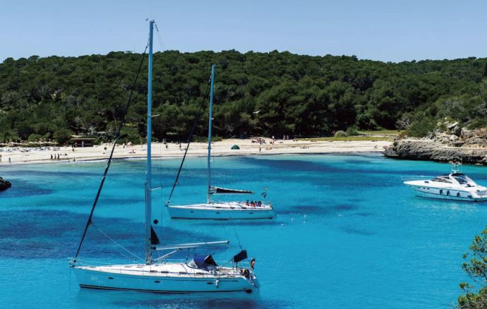 El Govern exigirá que los chárter náuticos cuenten con un amarre autorizado en Baleares